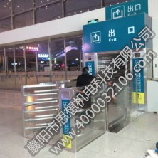 成都東站矩形、半高門和護(hù)欄